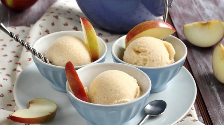 Домашен сладолед от ябълки|escape