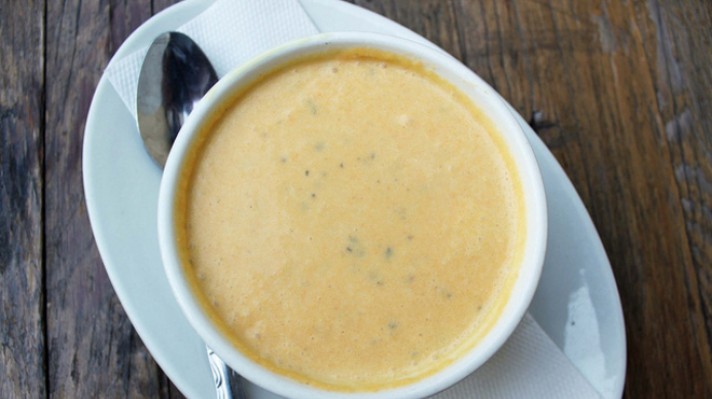 Крем супа от царевица със сирене|escape