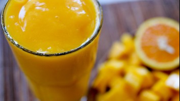 Смути от манго и портокал