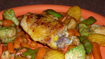 Пиле със замразени зеленчуци